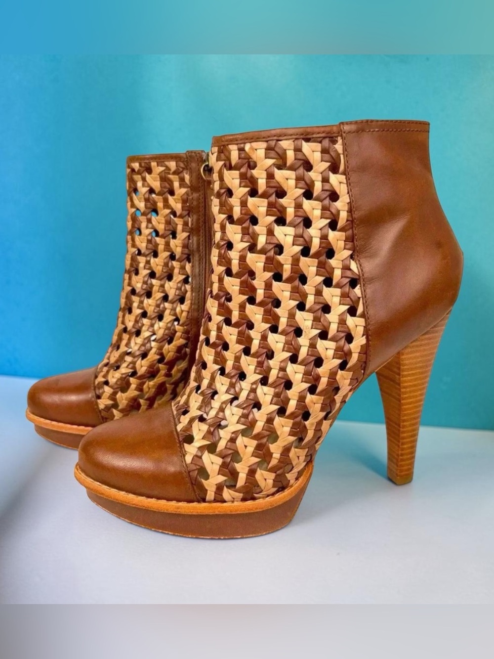UGG Maliha Ankle Heeled Booties, Woven Leather Shearling NEW! Size 10M RARE!
